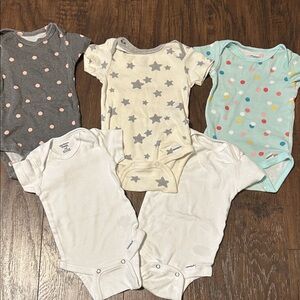 Assorted Color Baby Bodysuit Set